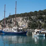 The Infinity 180 Luxury * Milia