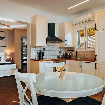 The Infinity 180 Luxury Milia