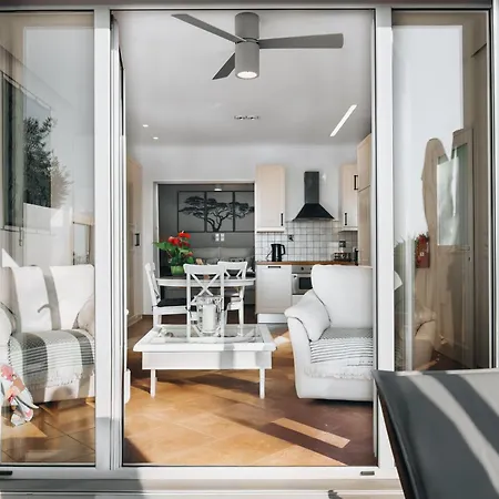 The Infinity 180 Luxury Apartament *