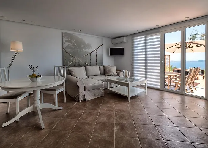 Апартаменты The Infinity 180 Luxury